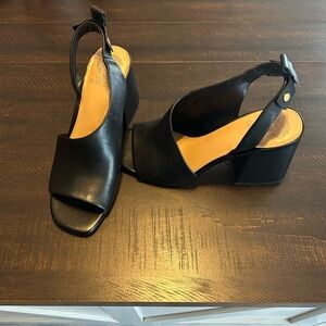 Vince Camuto slingback leather sandals size 10